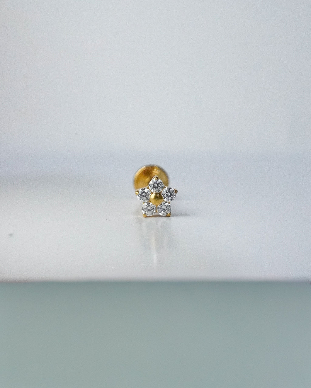 Piercing Flor Dorado